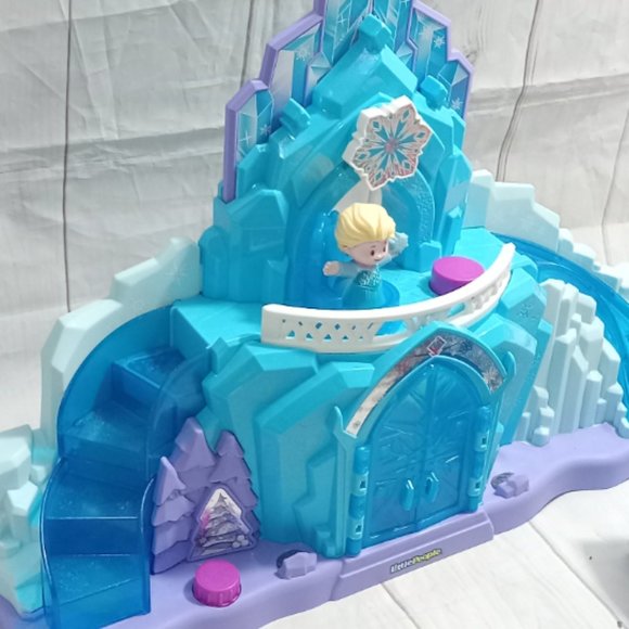 Fisher Price Little People Disney Frozen Elsa's Castle Lot - Picture 2 of 10